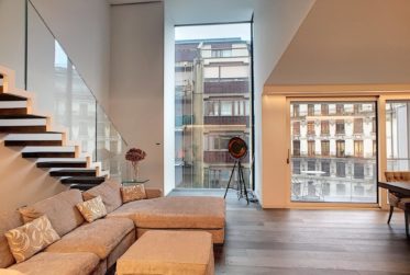 Prestige et modernité dans un esprit loft - Duplex meublé
