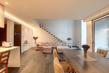 Prestige et modernité dans un esprit loft - Duplex meublé