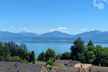 Attique avec vue splendide sur le lac et les Alpes